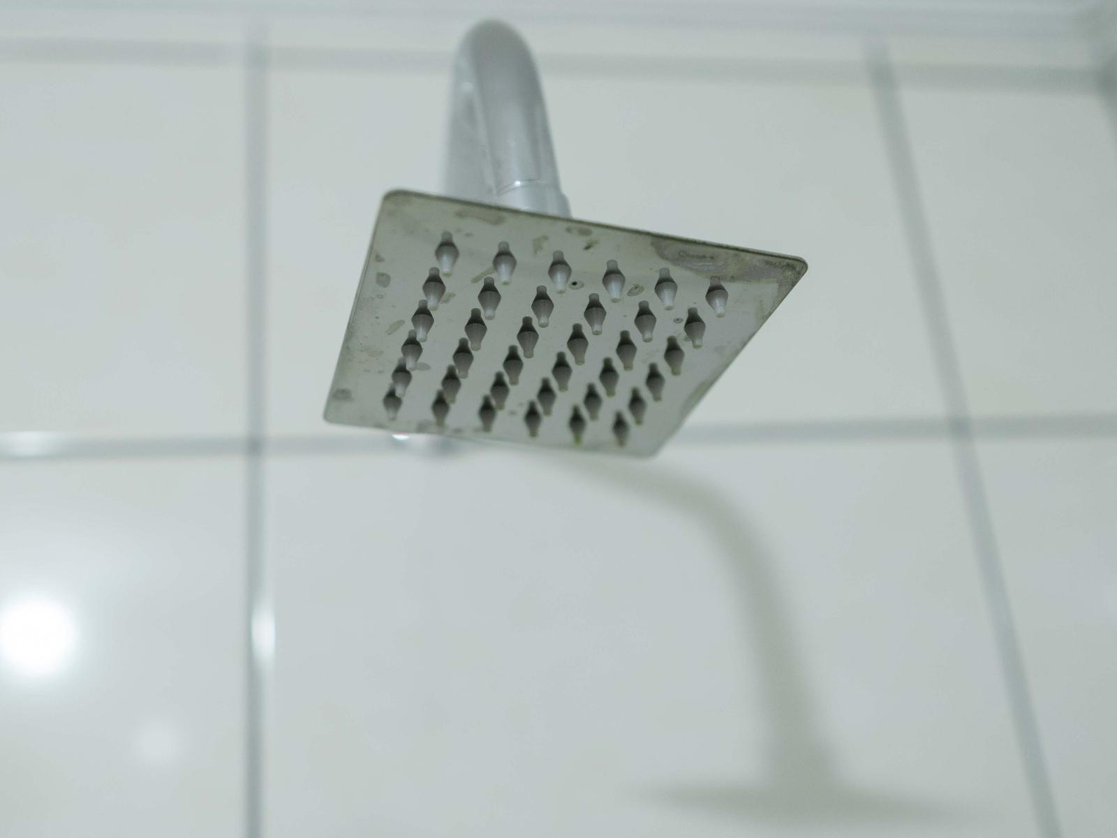 Comfort Apartment 3 — Classic Bathroom Shower Top